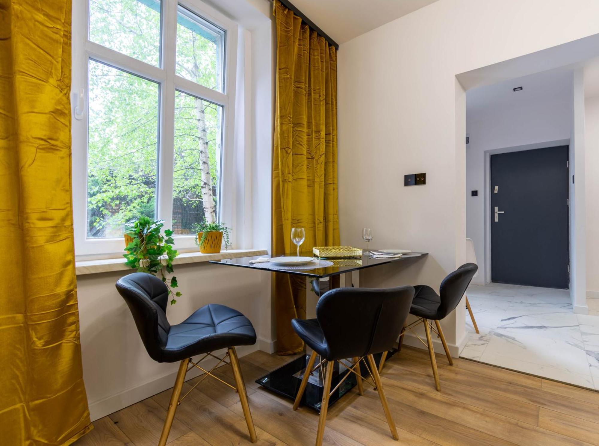 شقة Klimatyczny Apartament Wroclawska بيتوم المظهر الخارجي الصورة